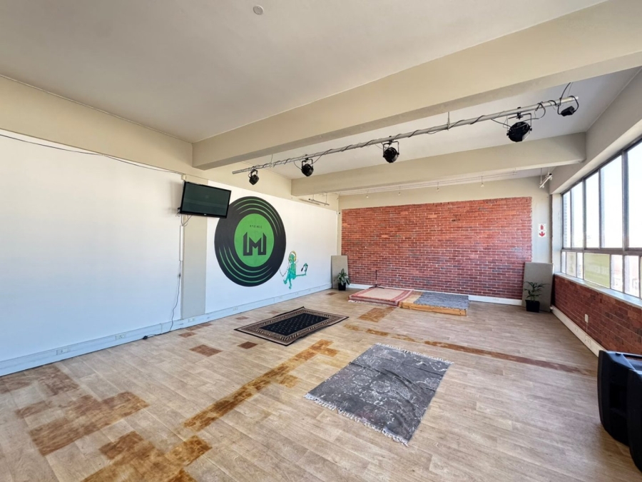 To Let commercial Property for Rent in Woodstock Western Cape